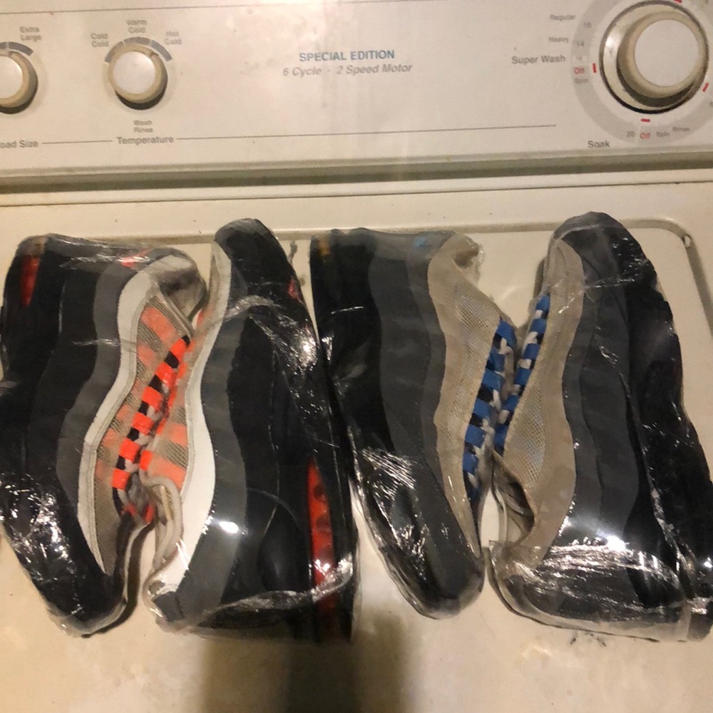 2 for 1 Air Max 95 Size 7